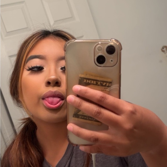 Meet your Posher, Marlene - Picture 3 of 4